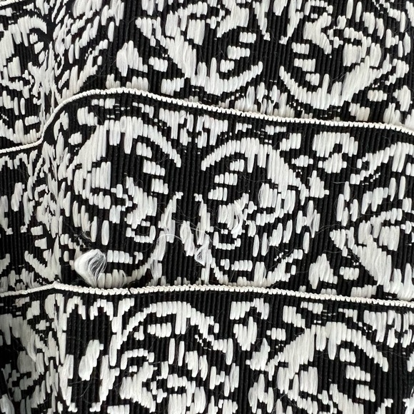 Aqua Brand Pattern Skirt - Picture 8 of 9